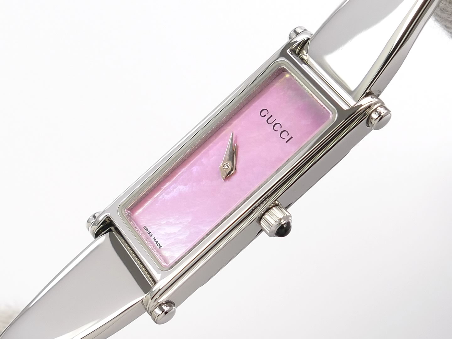 Gucci 1500L Pink rectangular dial