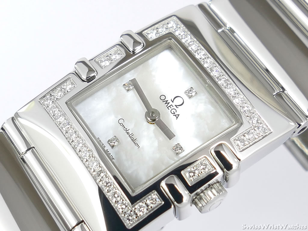 Omega Constellation Quadra White 1528.76.00 close up mother of pearl dial