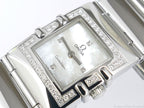 Omega Constellation Quadra White 1528.76.00 close up mother of pearl dial