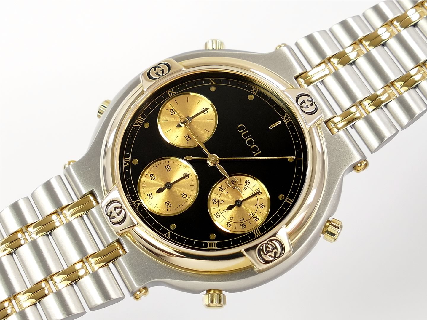 Gucci 9400 Black & Champagne Dial 