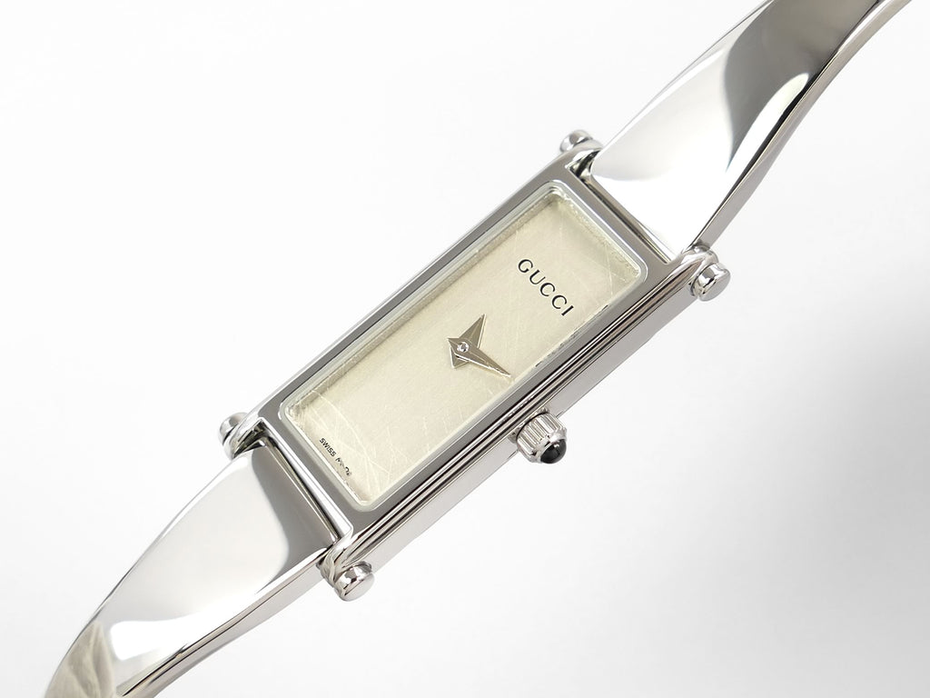Gucci 1500L Silver Rectangular Dial