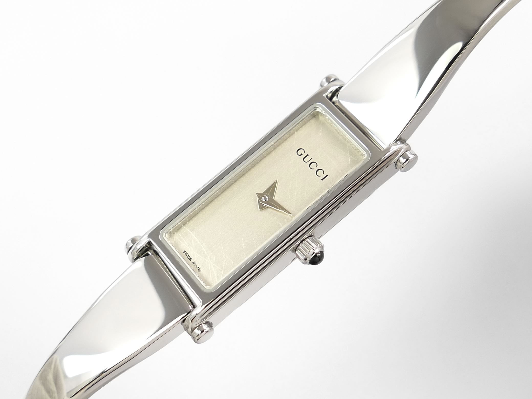 Gucci 1500L Silver Rectangular Dial