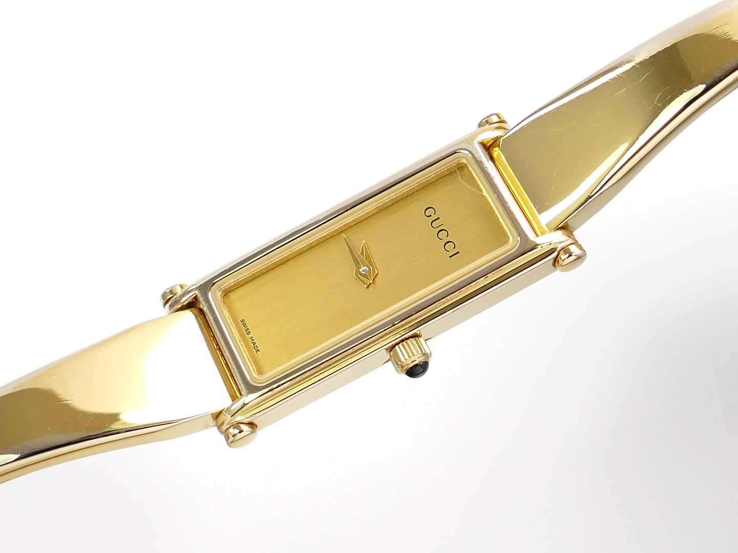 Gucci 1500L Champagne rectangular Dial