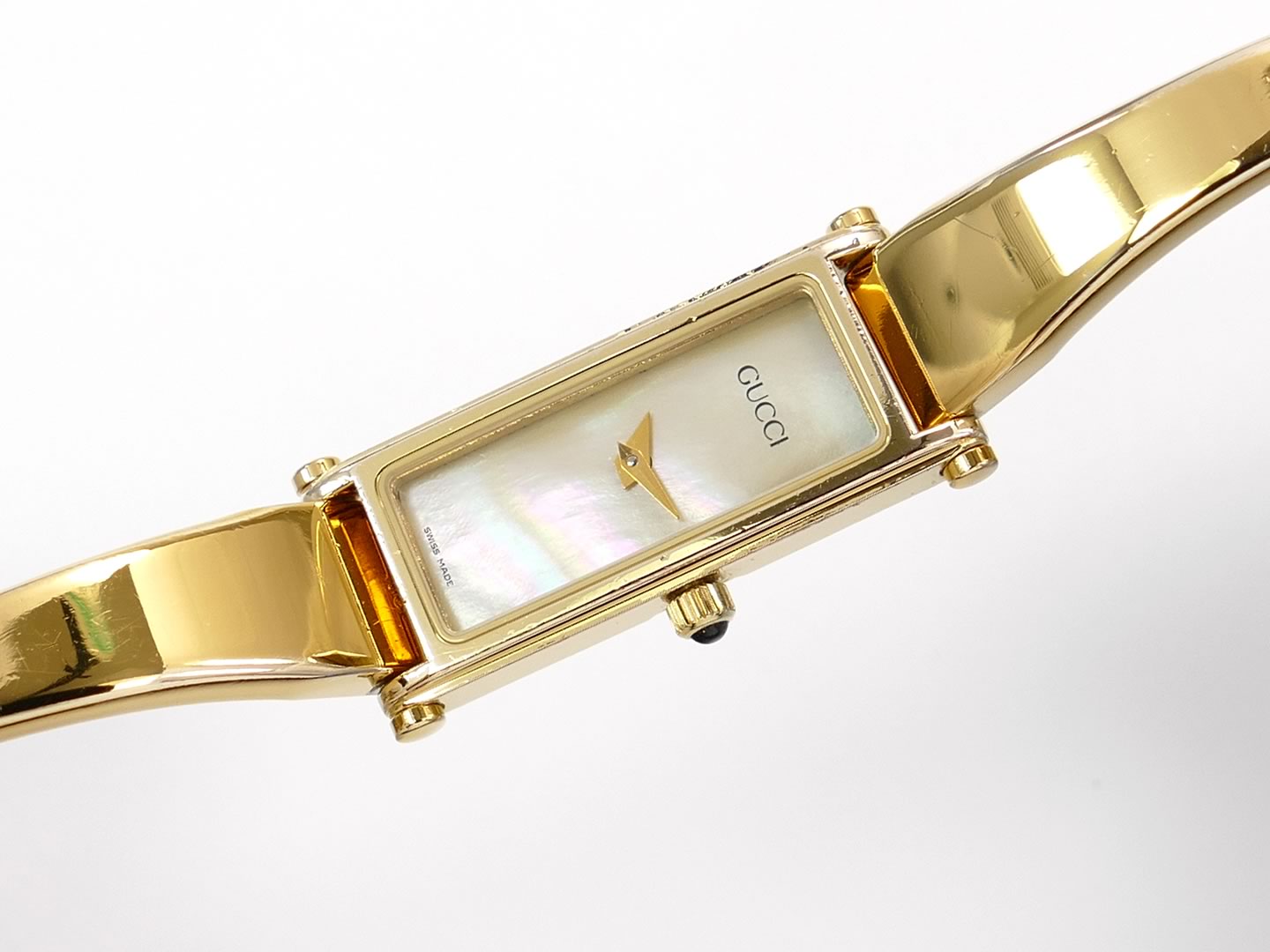 Gucci 1500 White Mother of Pearl Dial 18k Gold Plated