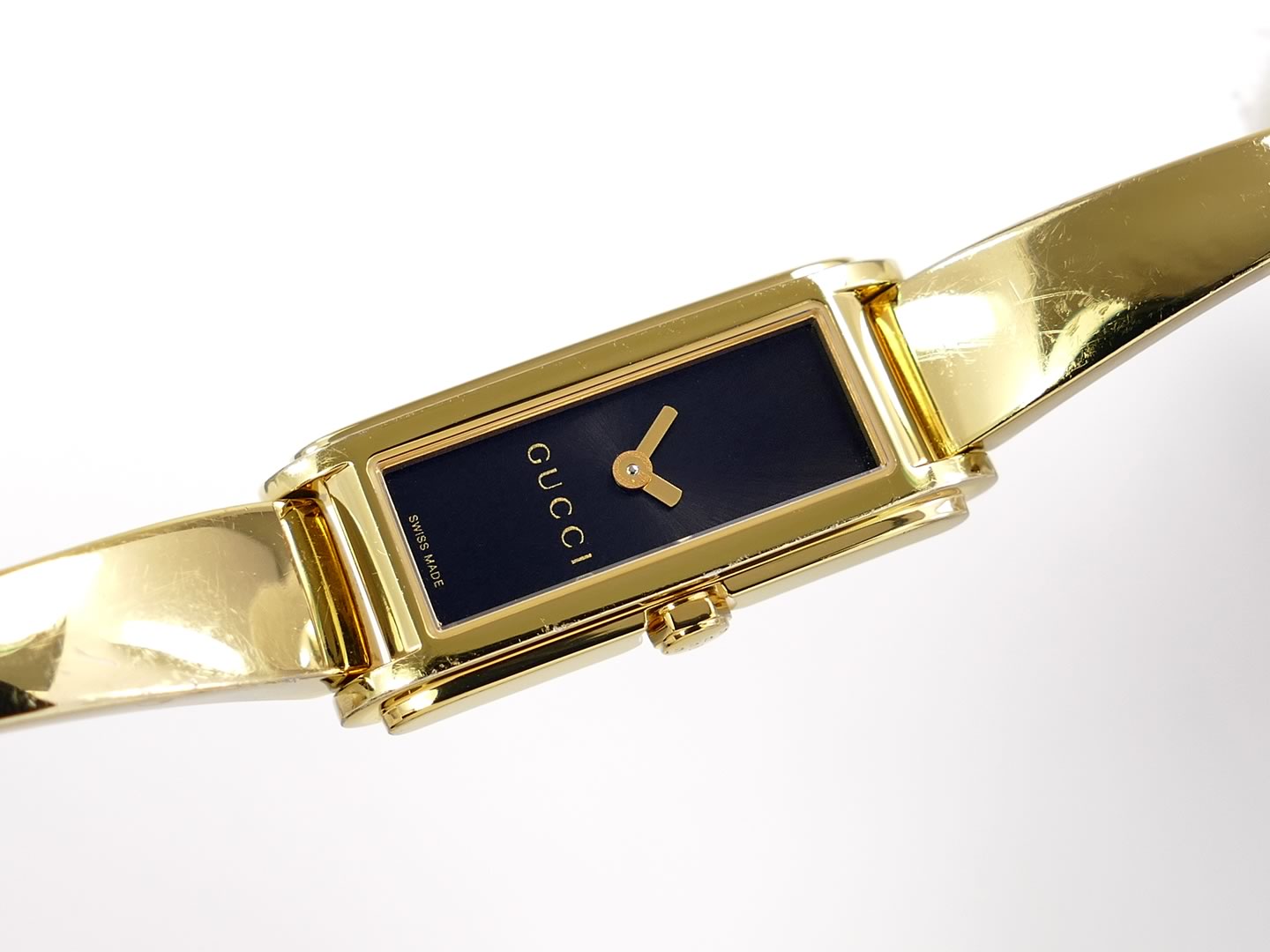 Gucci G-Line 109 Black Rectangular Dial YA109524