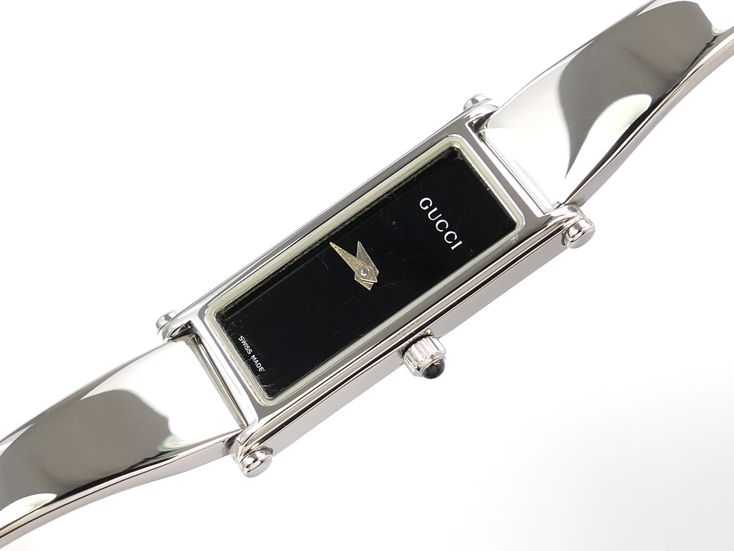 Gucci 1500L Gloss Black Rectangular Dial
