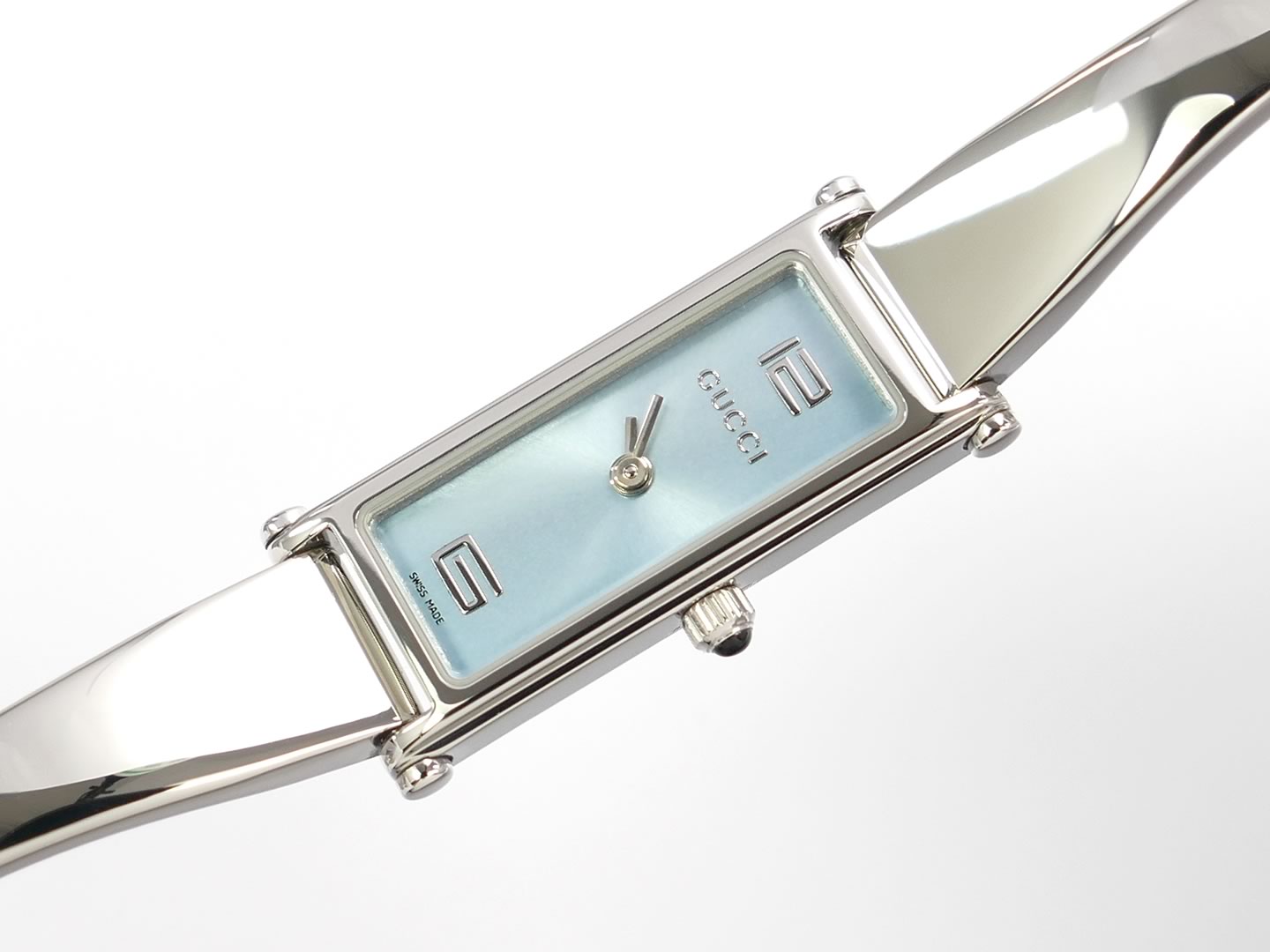 Gucci 1500L Blue Rectangular sunburst Dial