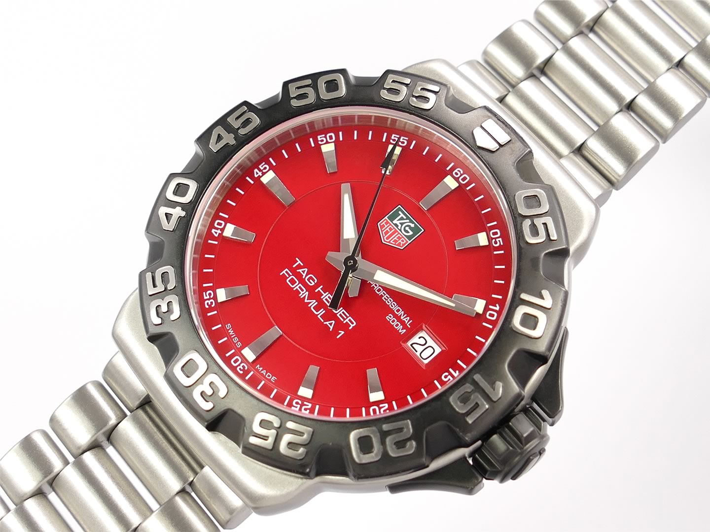 TAG Heuer Formula 1 Red Dial WAH1112.BA0850 F1 date