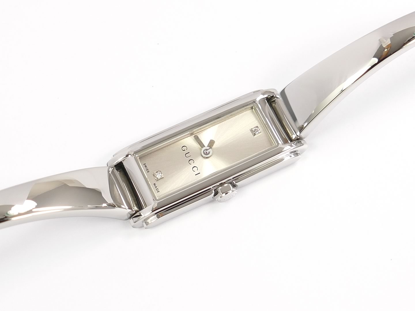 Gucci G-Line 109 Silver Sunburst Diamond Dial YA109519 