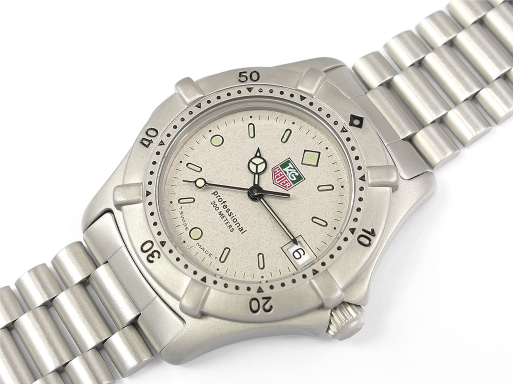 TAG Heuer 2000 Mid Size Grey / Silver Dial 962.213R