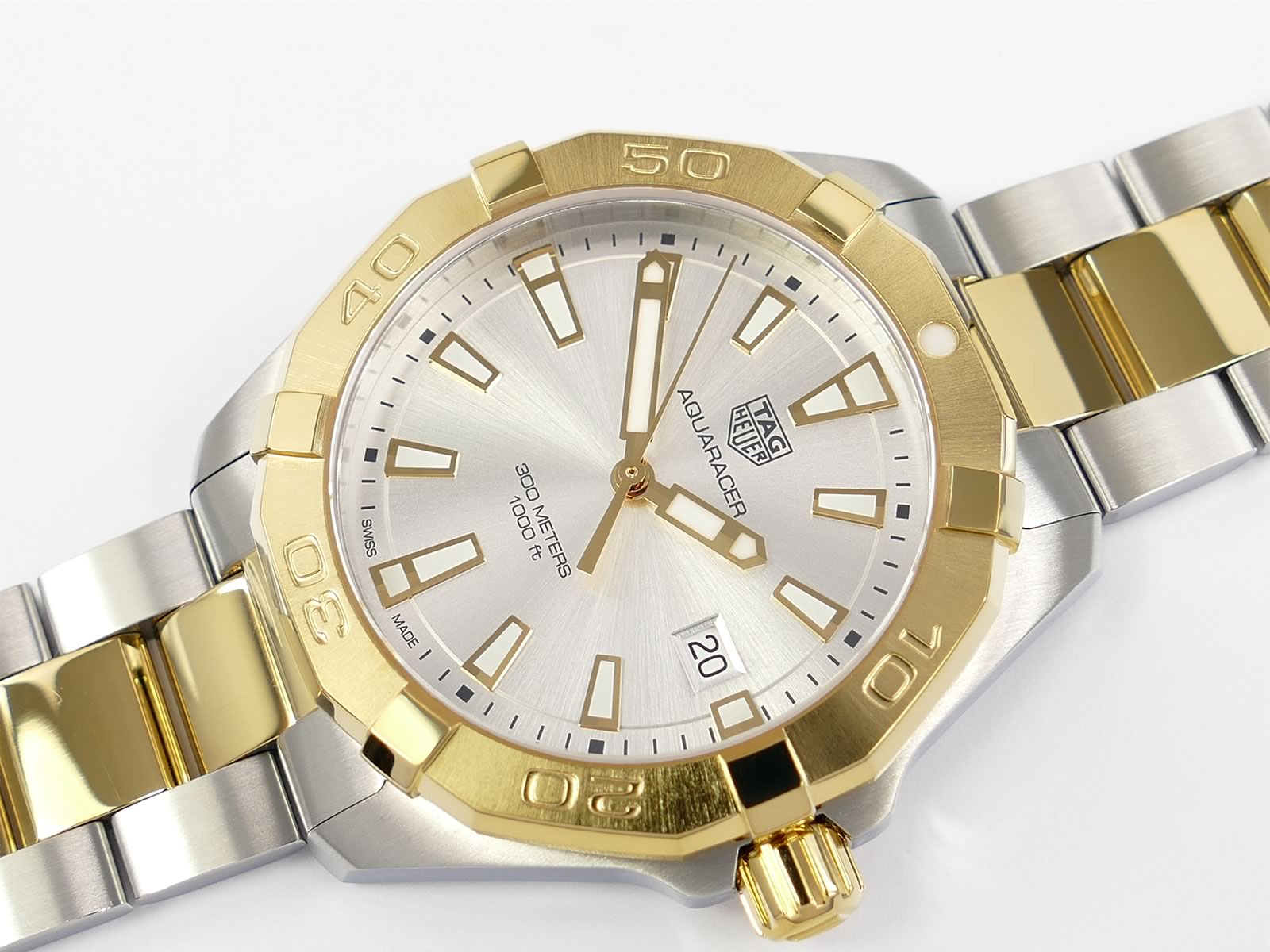 TAG Heuer Aquaracer Silver dial WBD1120.BB0930 with date display