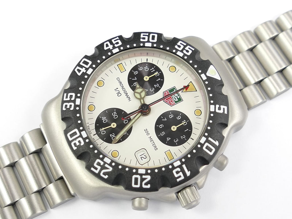TAG Heuer FCA1212-R0 White & Black Retro F1 Chrono