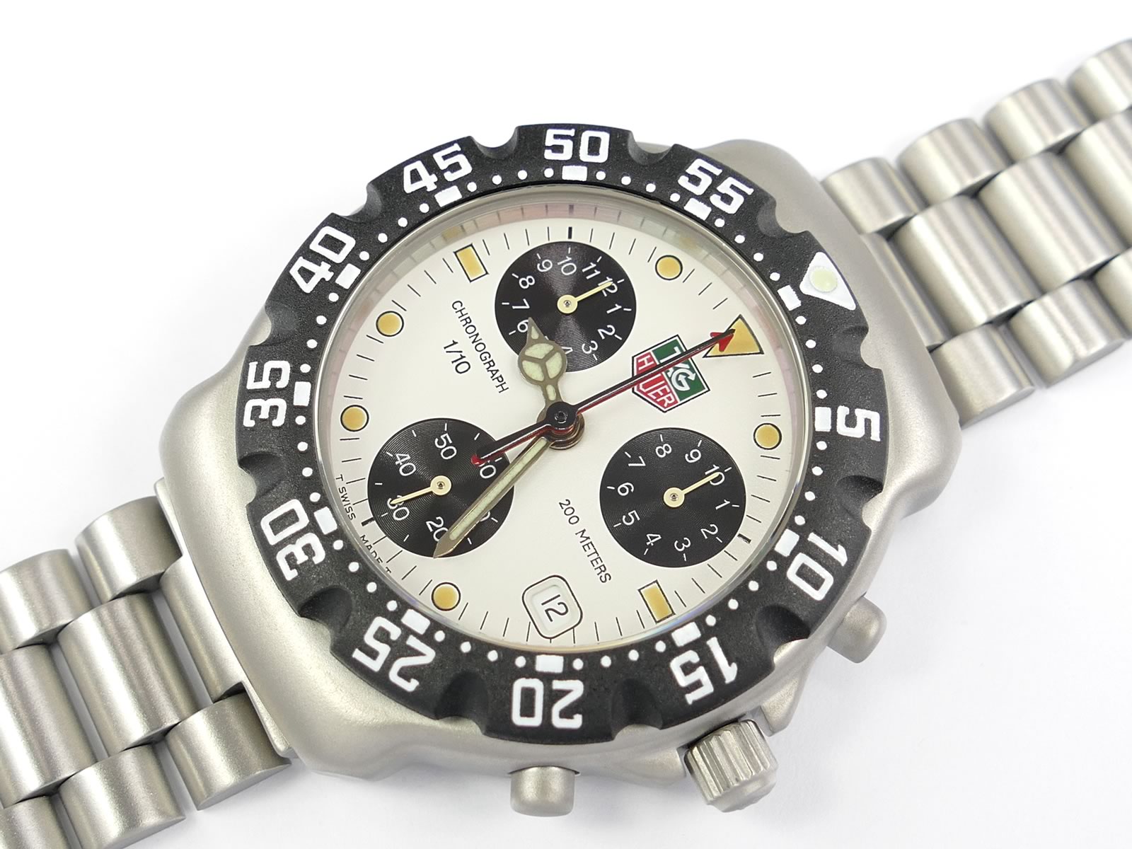 TAG Heuer FCA1212-R0 White & Black Retro F1 Chrono