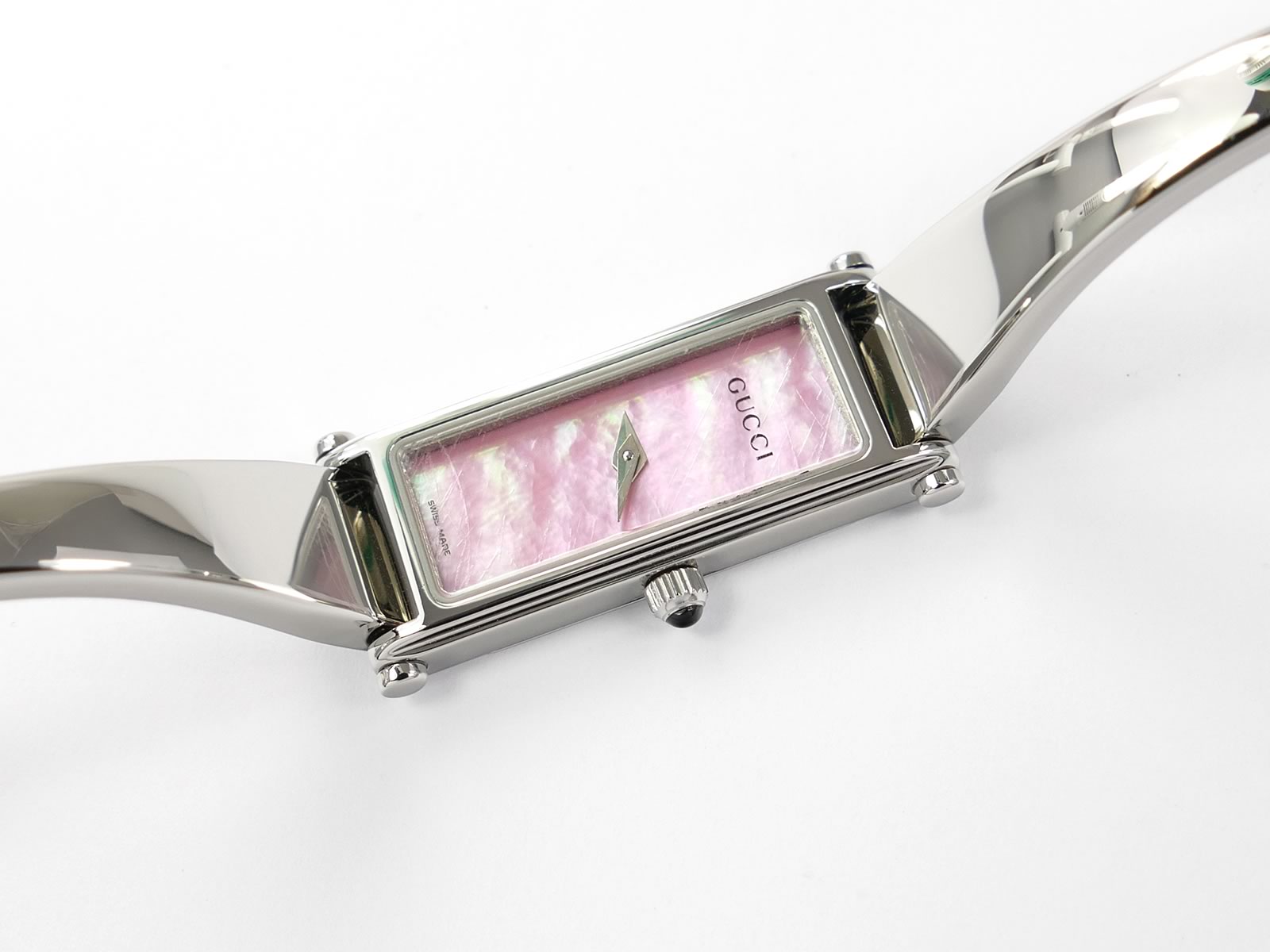 Gucci 1500L Pink Mother of Pearl Rectangular Dial