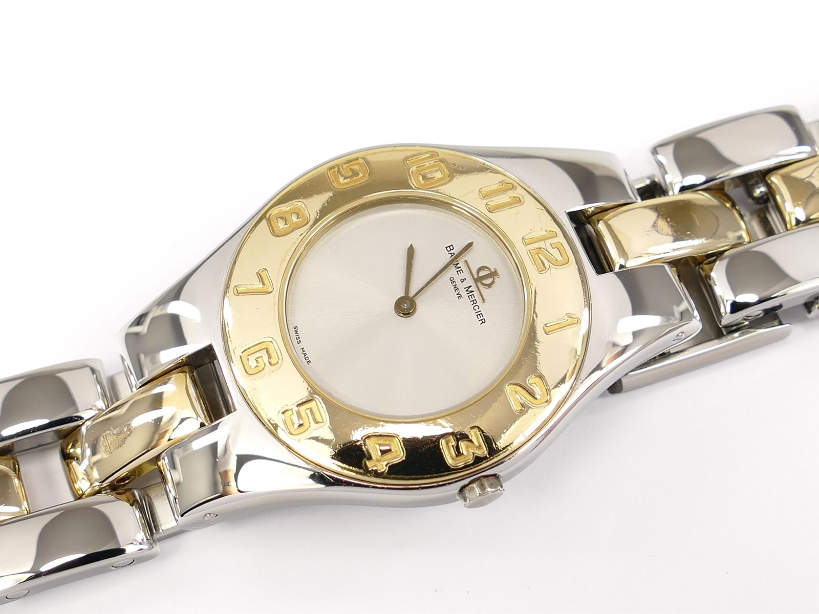 Baume & Mercier Linea 5161 Silver Dial with 18k Gold Plated Arabic bezel