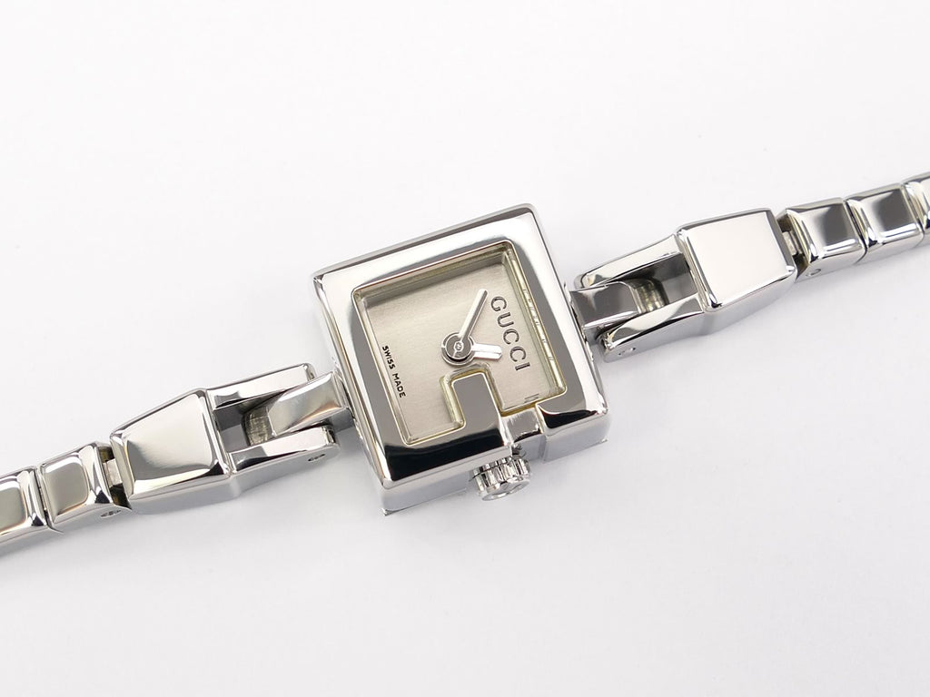 Gucci 102 Mini G Silver Dial Square Case