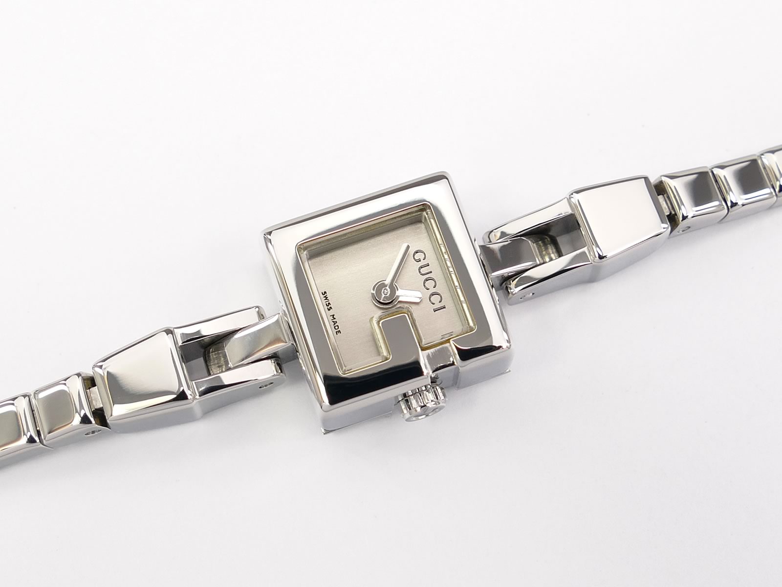 Gucci 102 Mini G Silver Dial Square Case