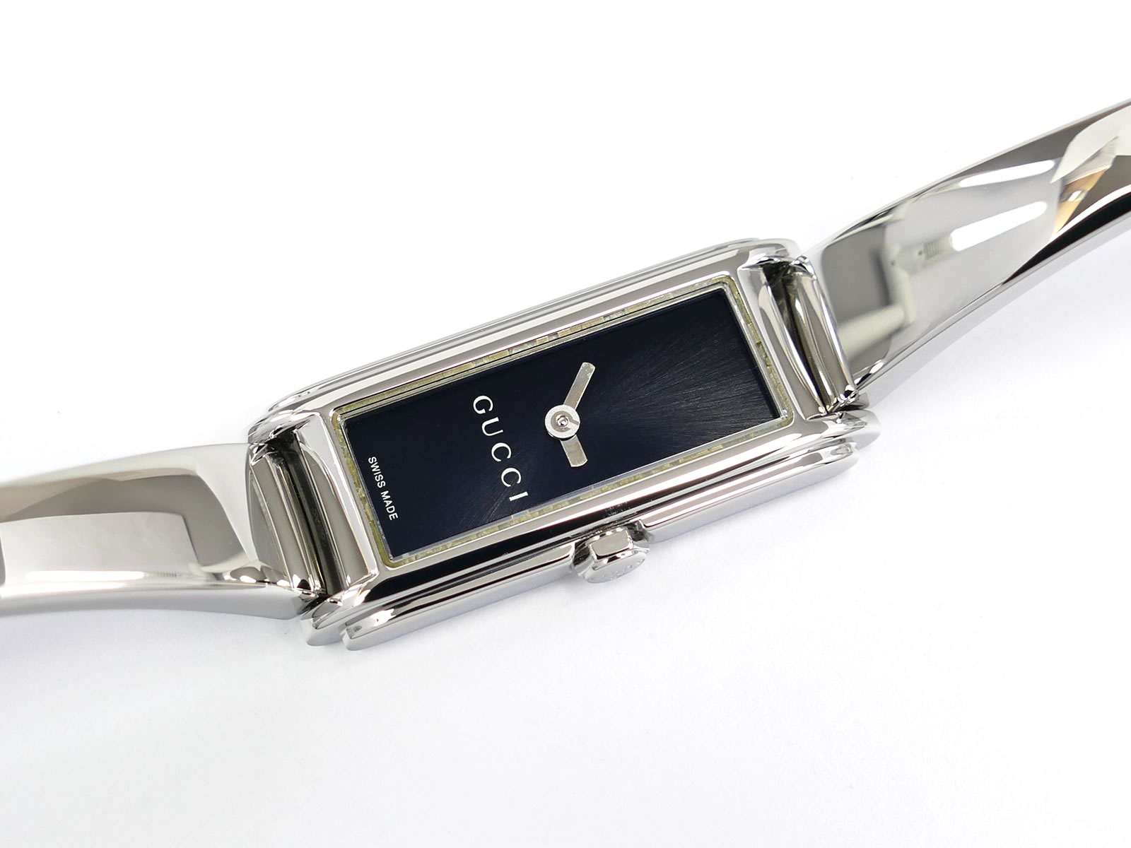 Gucci G-Line 109 Black Rectangular Dial on Stainless Steel Bangle YA109522