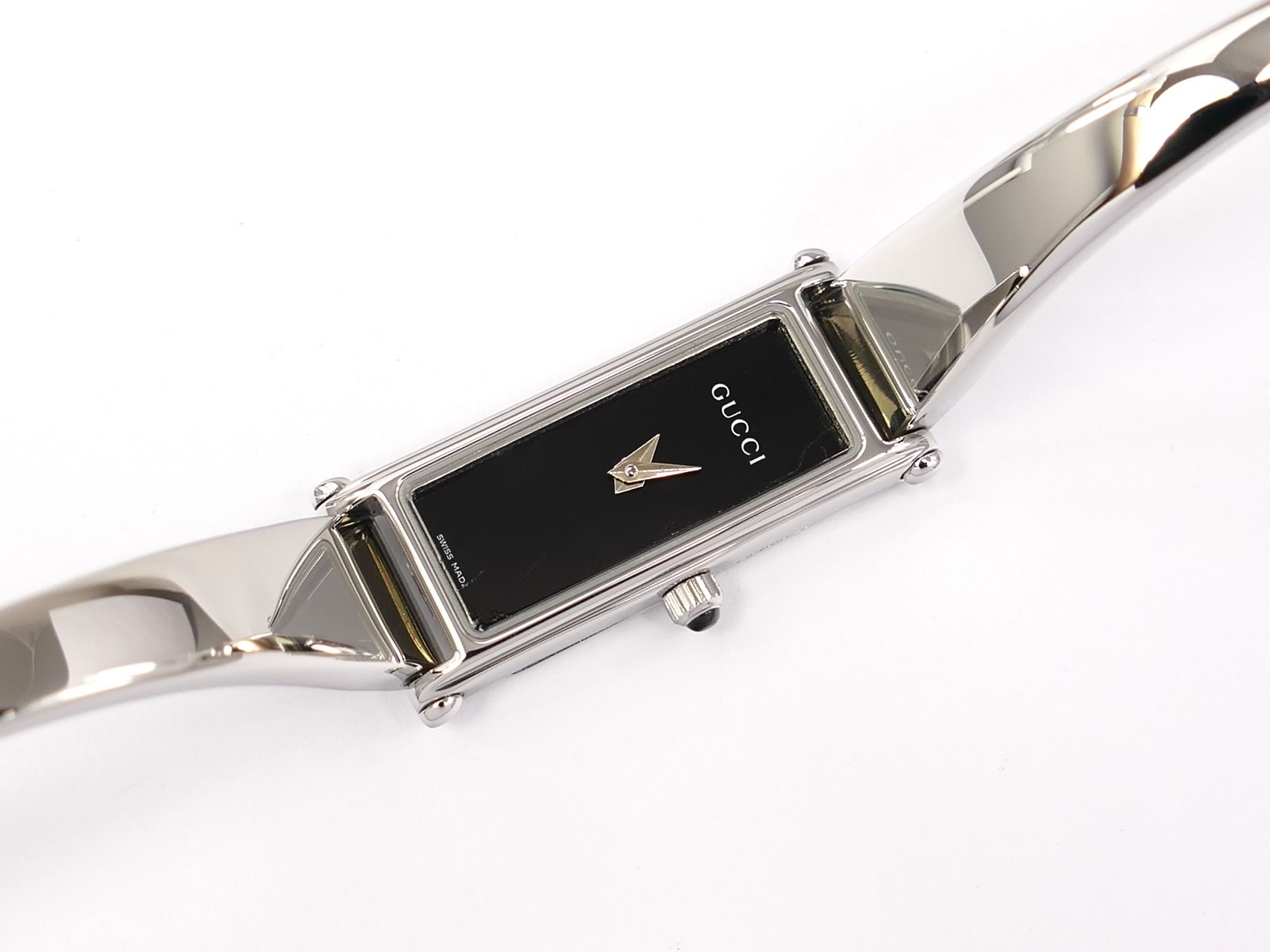 Gucci 1500L Rectangular Dial on Stainless Steel 16.5cm Bangle