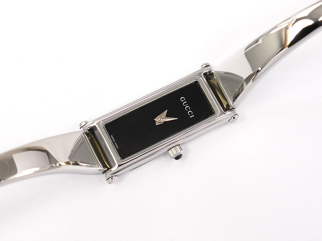 Gucci 1500L Black Rectangular Dial Quartz
