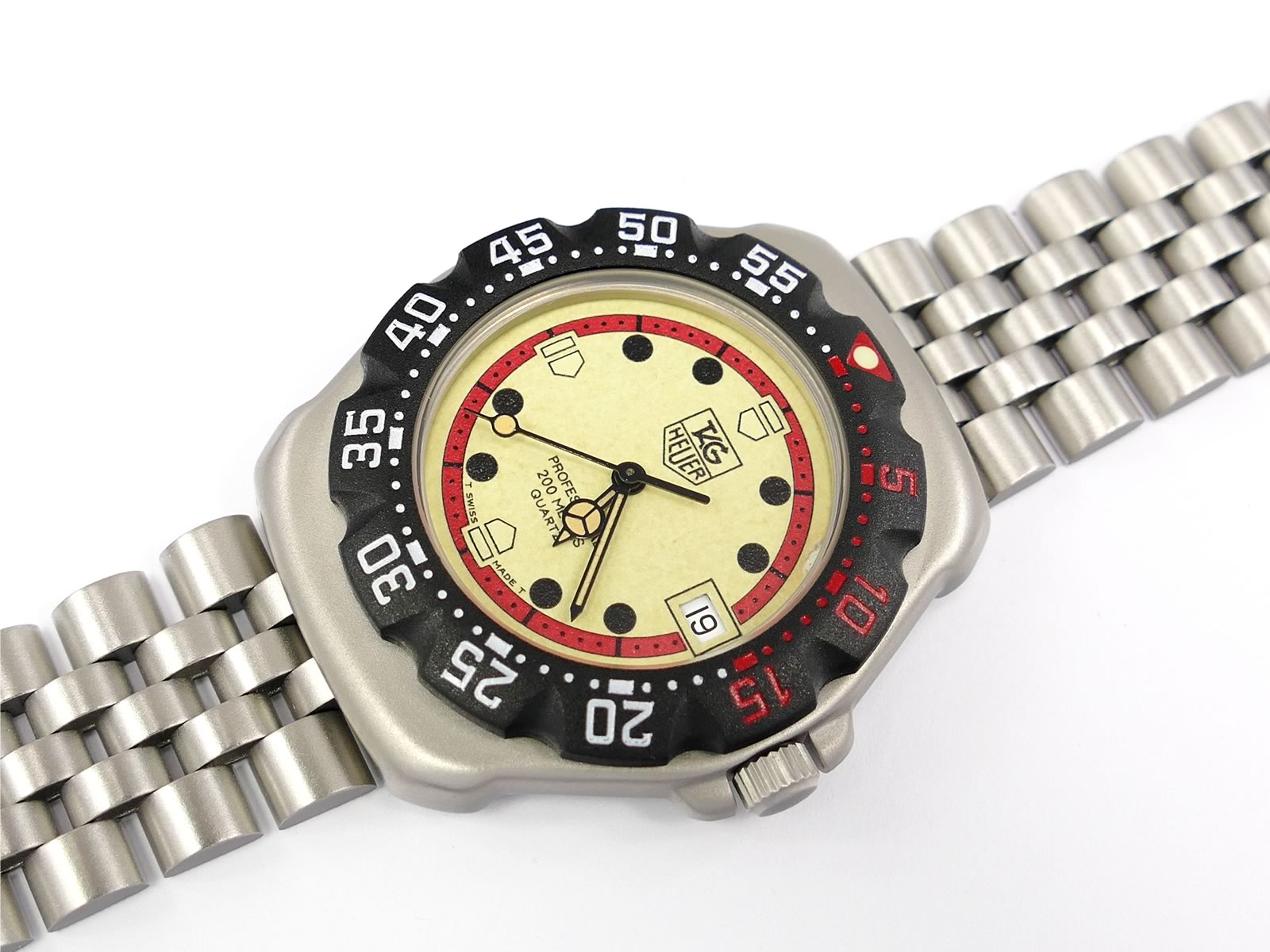TAG Heuer 371.513 (WA1211) Mid size Date F1 Red