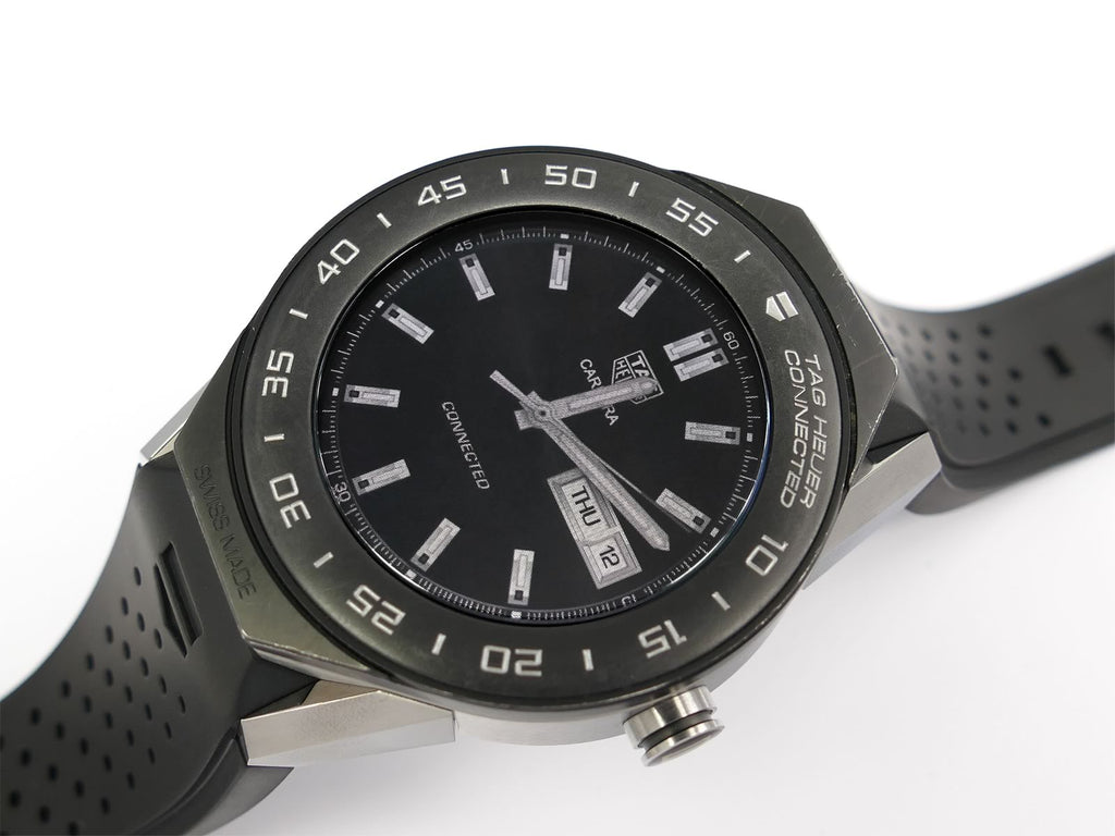 TAG Heuer Connected Modular 41 Titanium SBF818000 with black ceramic bezel