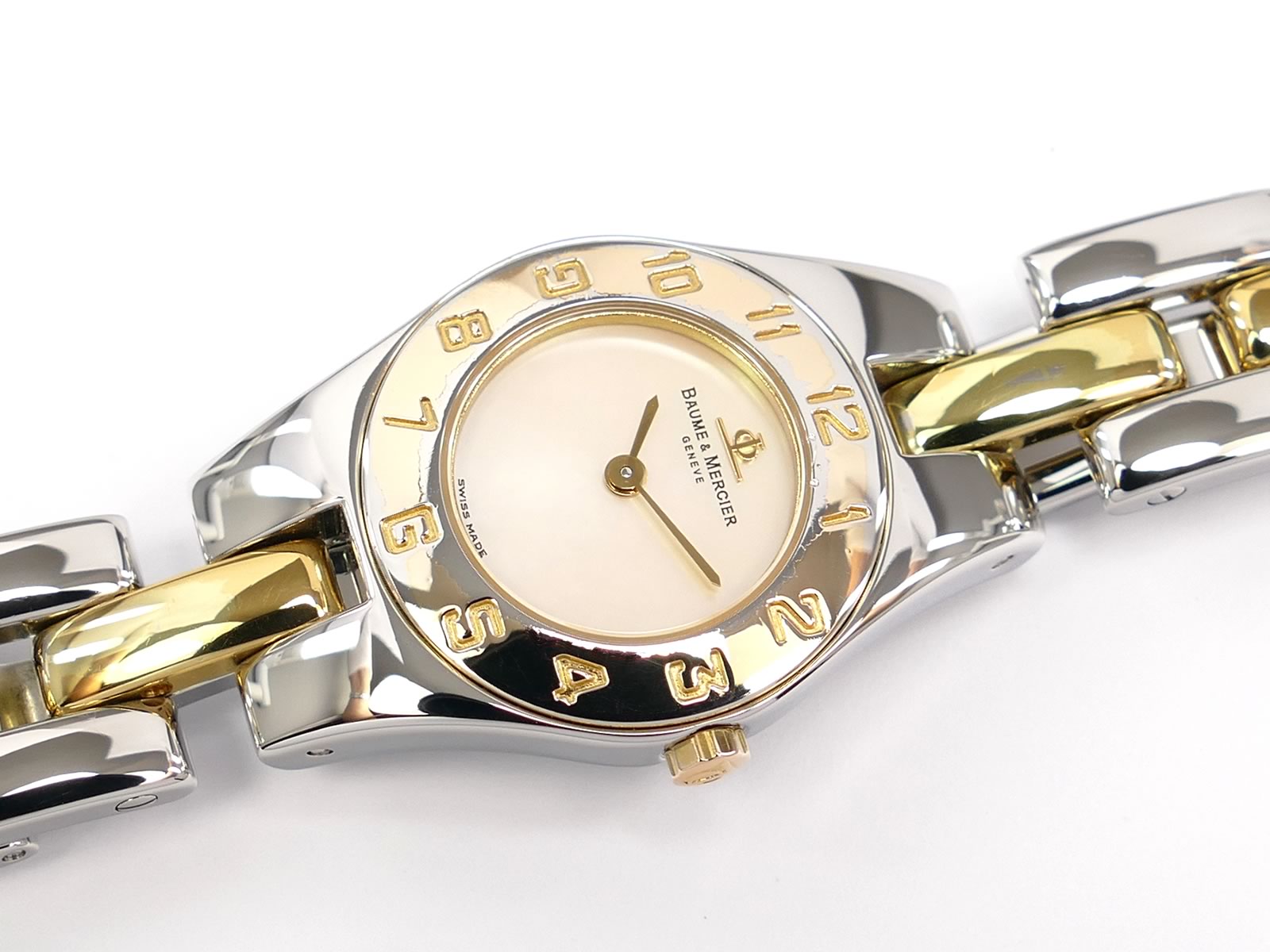 Baume & Mercier Linea MV045203 Mother of Pearl Dial & 18k Gold