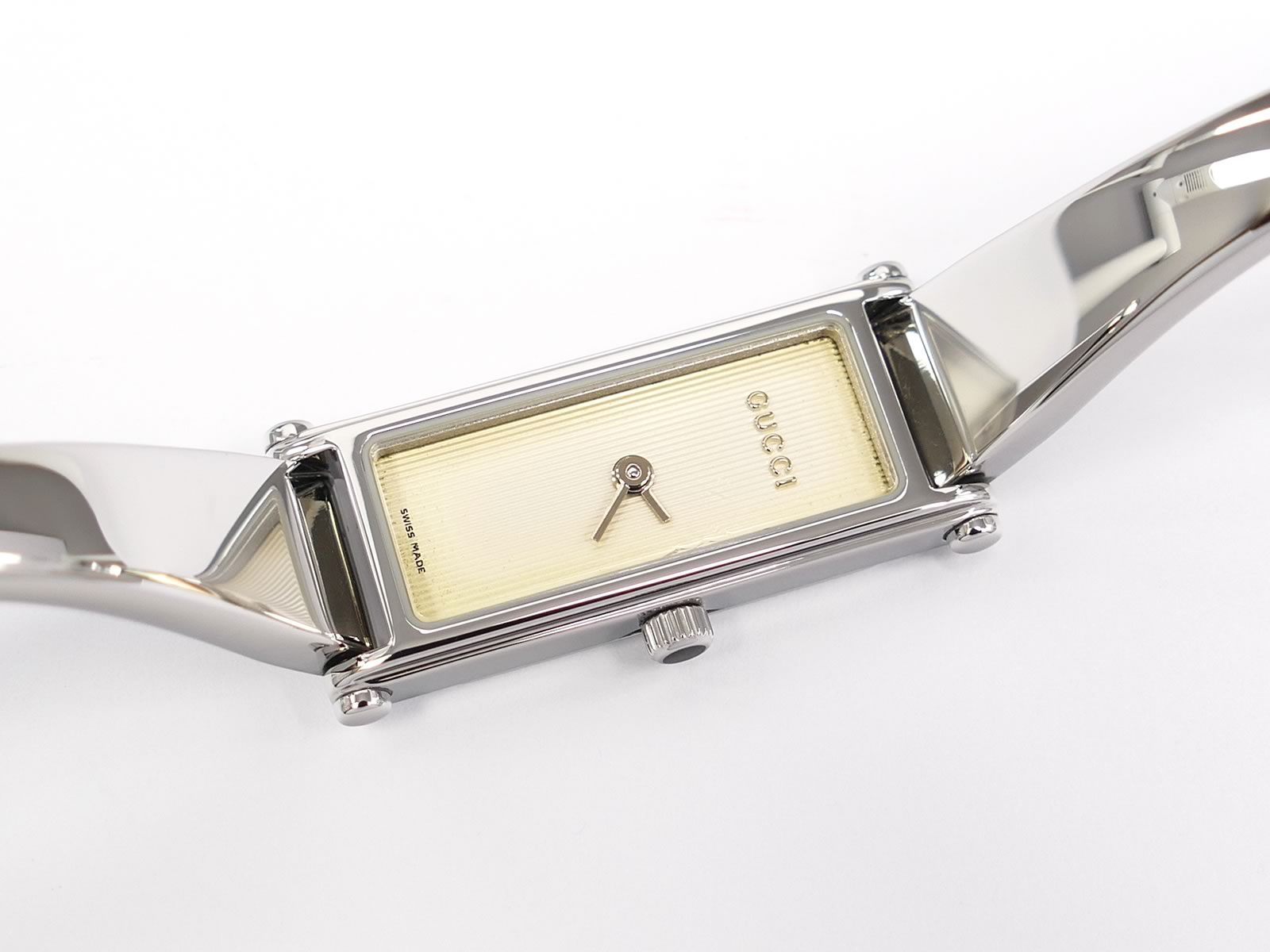 Gucci 1500L White Rectangular Dial Quartz