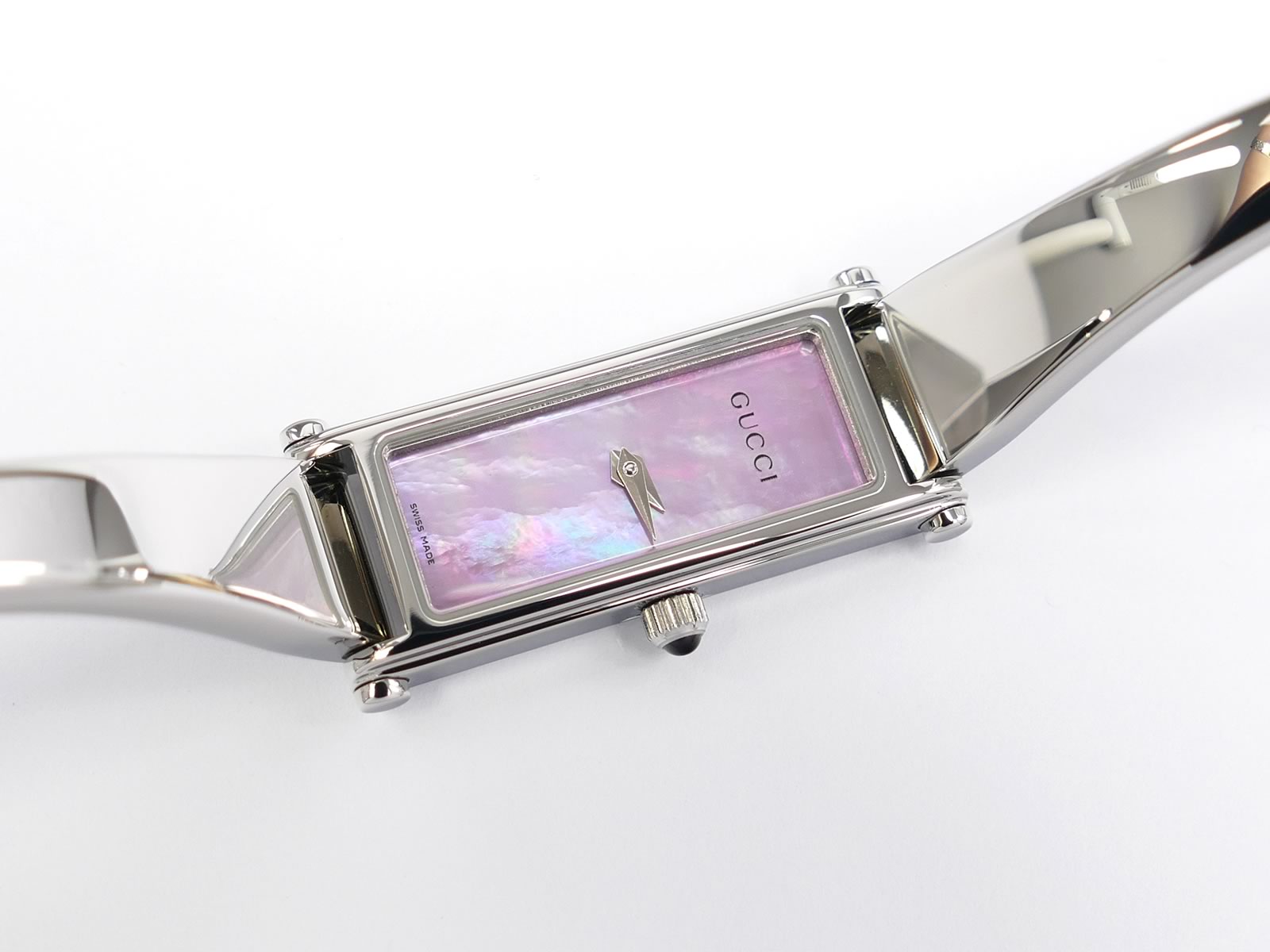 Gucci 1500L Pink Mother of Pearl iridescent dial