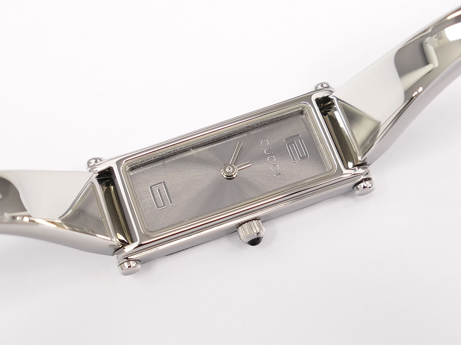 Gucci 1500L Grey Rectangular Dial on Stainless Steel Bangle Quartz