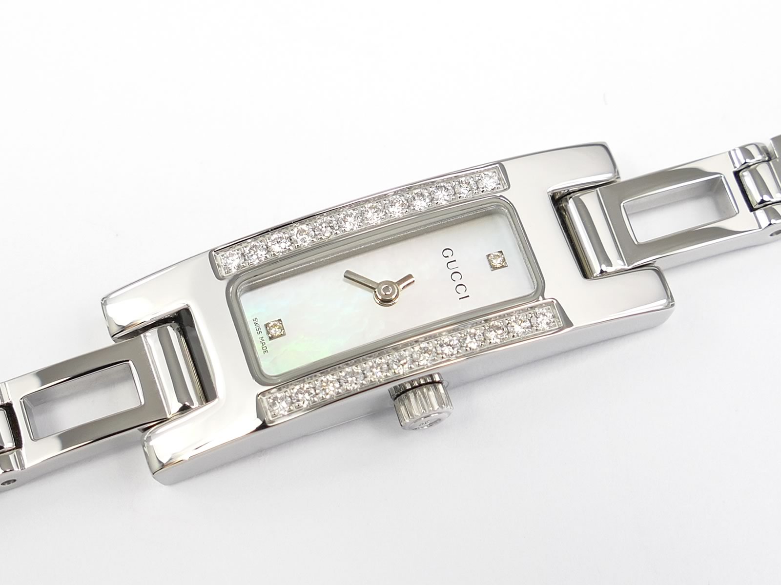 Gucci 3900L iridescent rectangular Mother of Pearl Dial