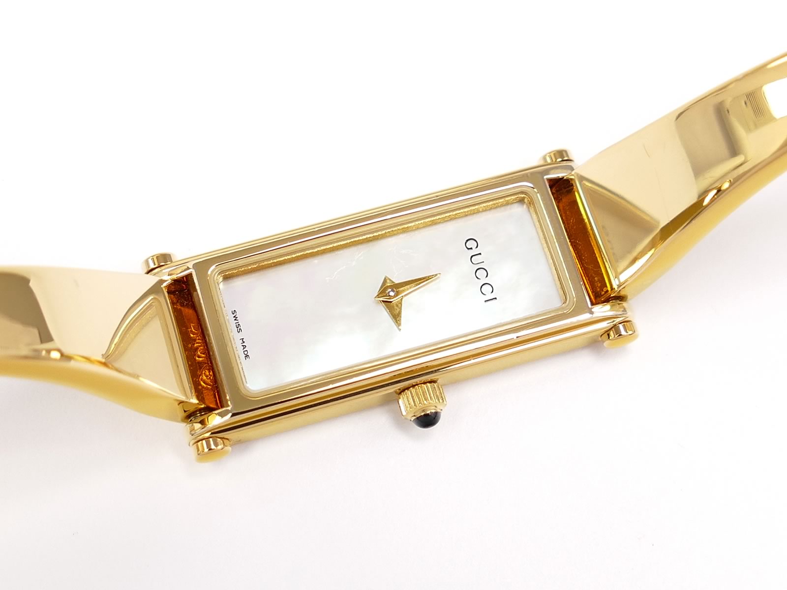 Gucci 1500L White Mother of Pearl Rectangular Dial 18k Gold