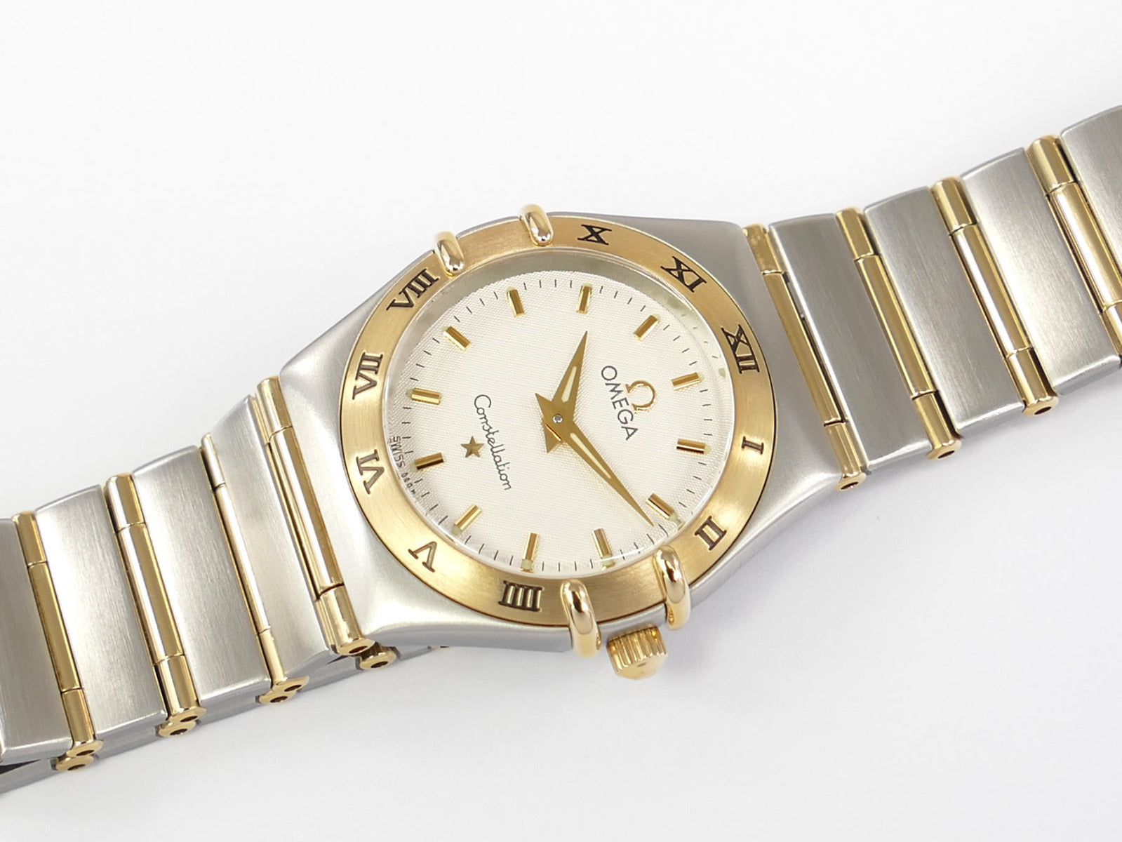 Omega Constellation '95 Silver 18k Gold Full Bar 1272.30.00 guilloche diamond pattern dial