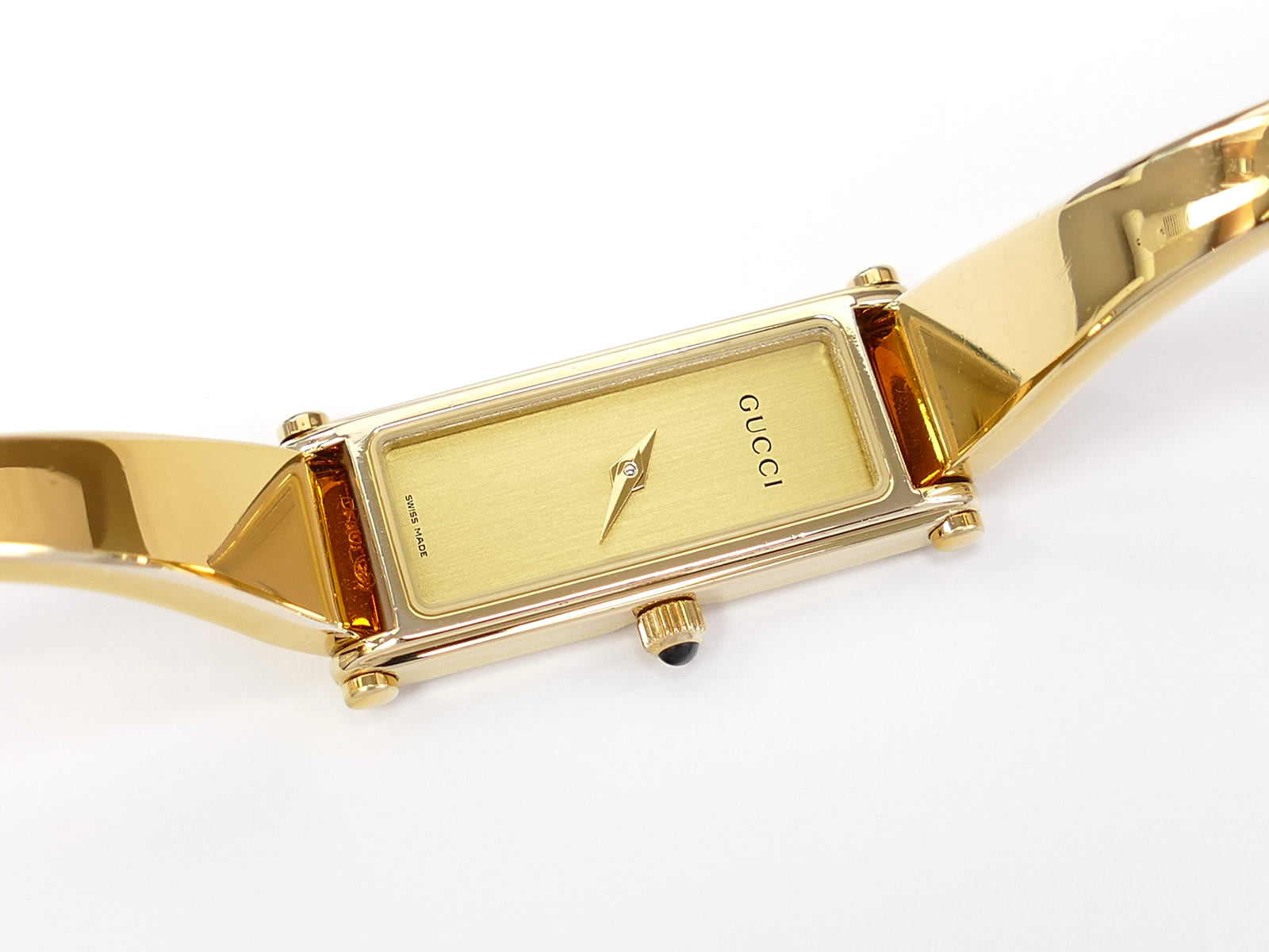Gucci 1500L Champagne Rectangular Dial with 18k Yellow Gold rectangular case