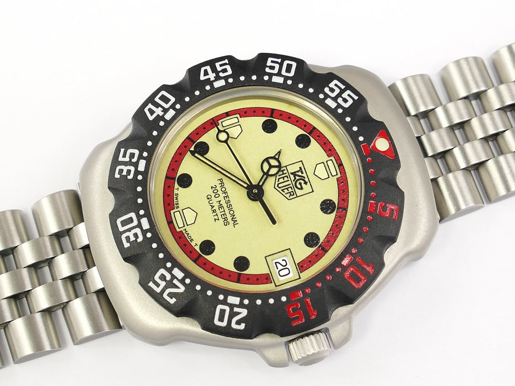 TAG Heuer Formula 1 Luminous Dial / Red border WA1211