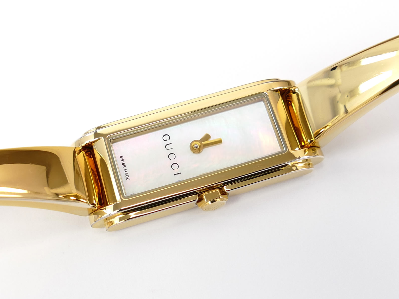Gucci G-Line YA109525 18k Yellow Gold