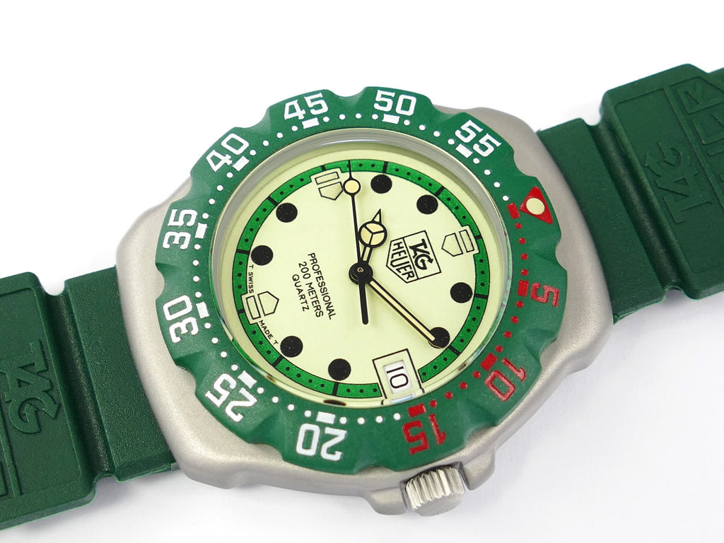 TAG Heuer Formula 1 Luminous Dial Green Border 372.513 with date F1