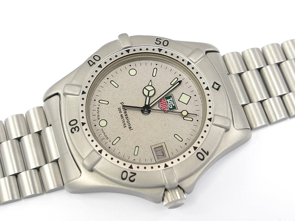 TAG Heuer 2000 Classic Silver 962.206-2 date