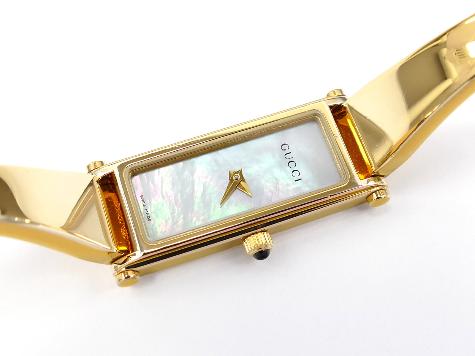Gucci 1500L White Iridescent Rectangular Mother of Pearl Dial