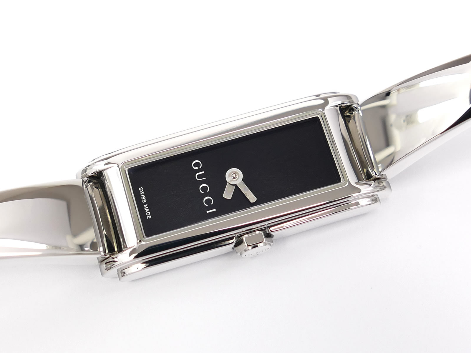 Gucci G-Line 109 Black Rectangular Sunburst Dial YA109522 Stainless Steel