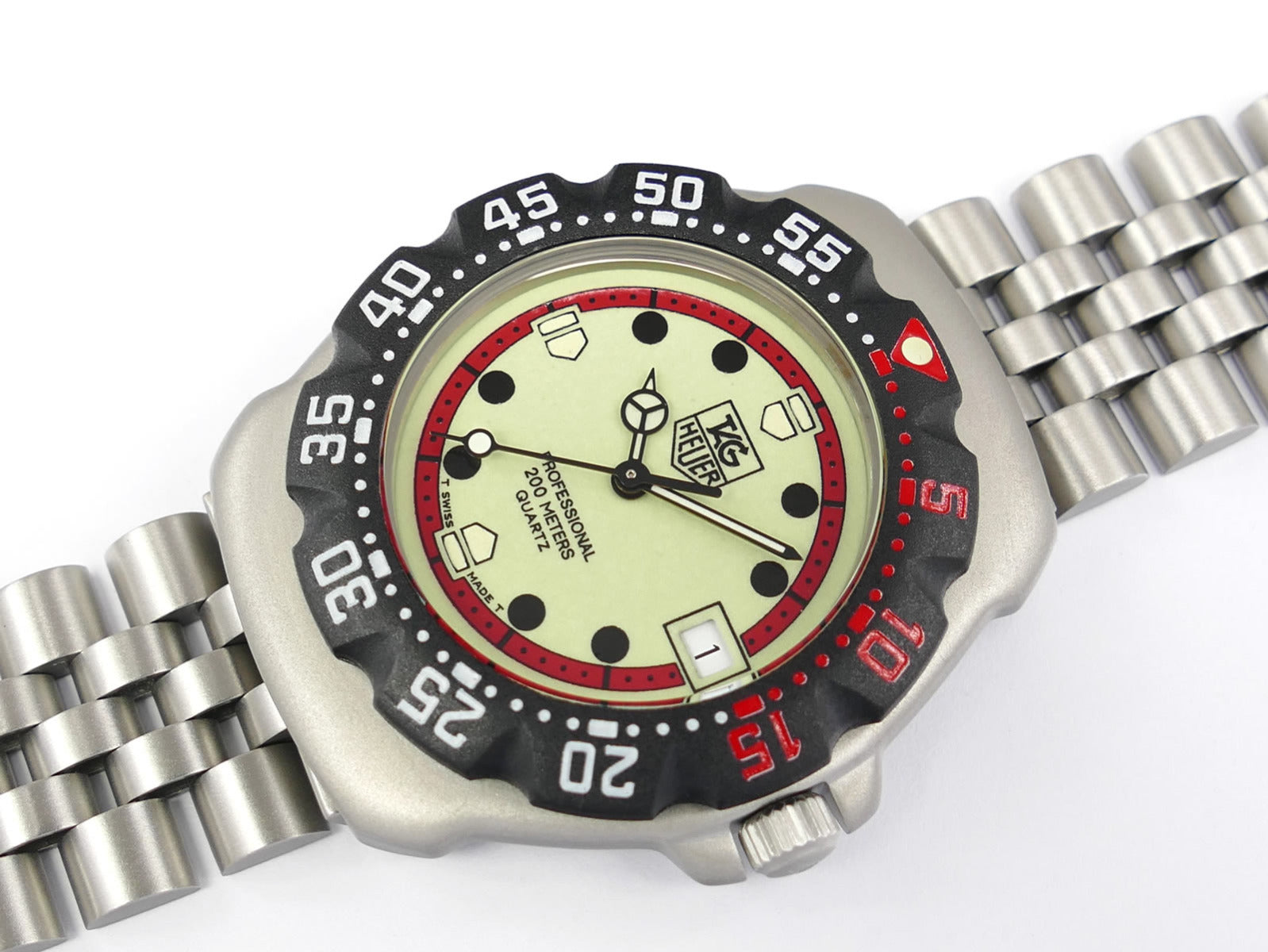 TAG Heuer Formula 1 Luminous Dial with red border WA1211