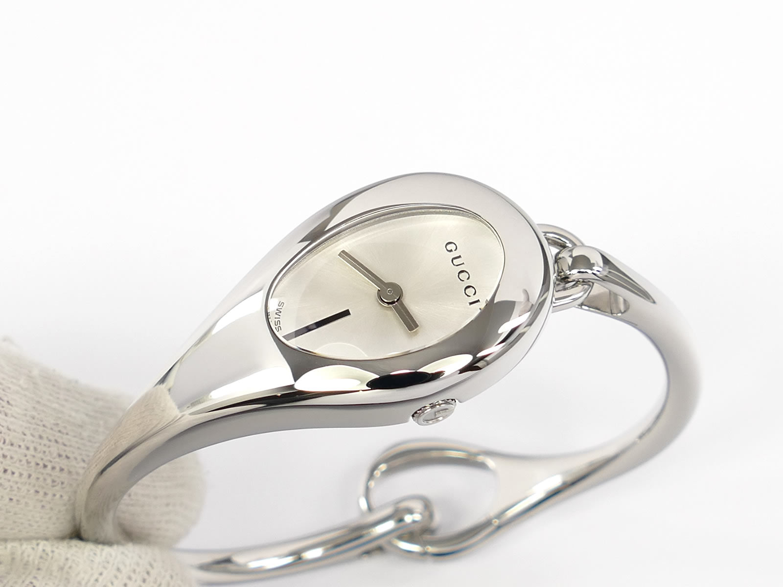 Gucci Horsebit 103 Silver Sunburst Dial on Stainless Steel Bangle YA103505