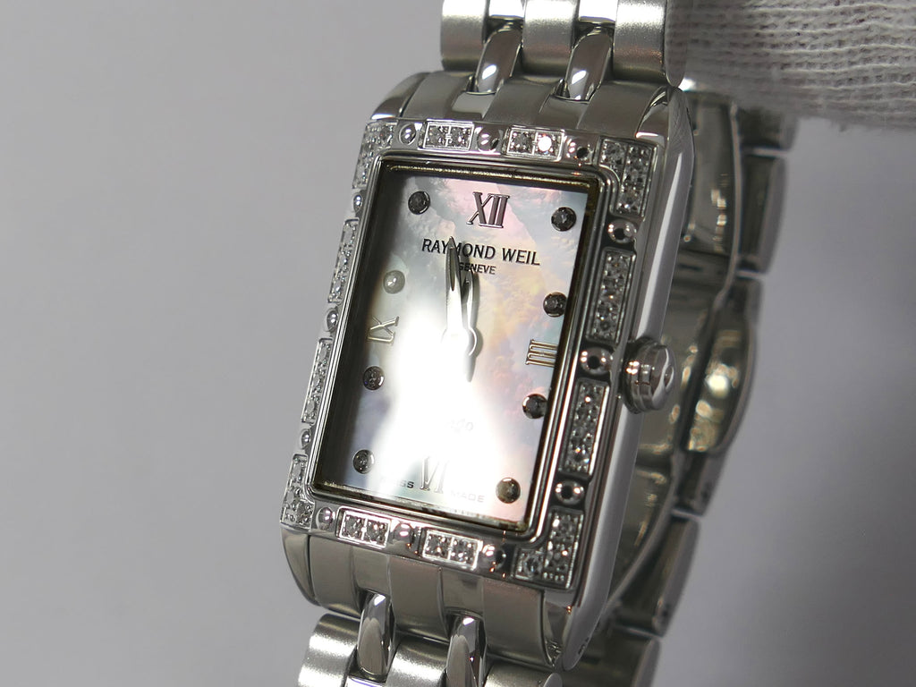 Raymond Weil Tango 5971 Iridescent Mother of Pearl Dial