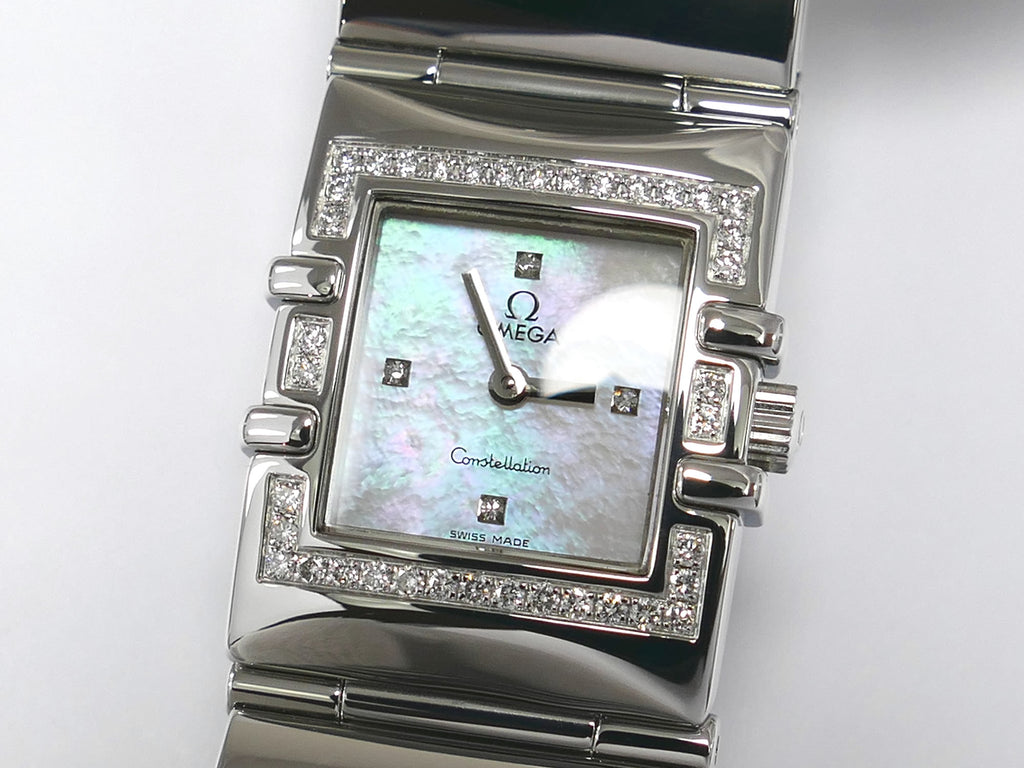 Omega Constellation Quadra 1528.76.00 Iridescent nearly square Mother of Pearl dial