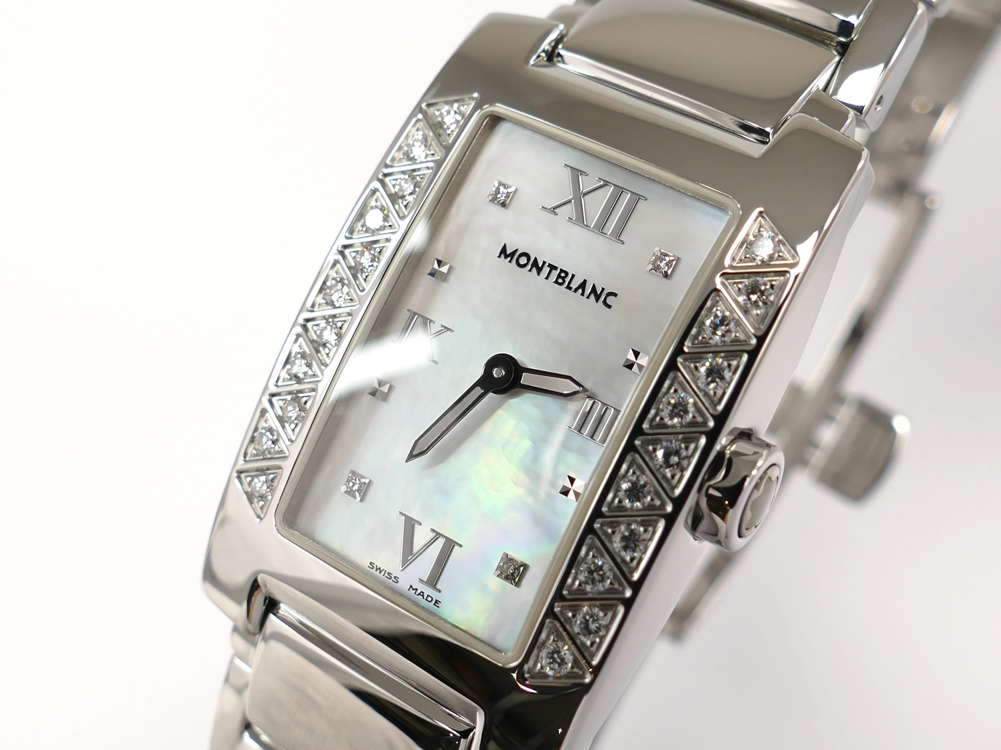 Montblanc Profile Elegance 7077 White Mother of Pearl 26 Diamonds