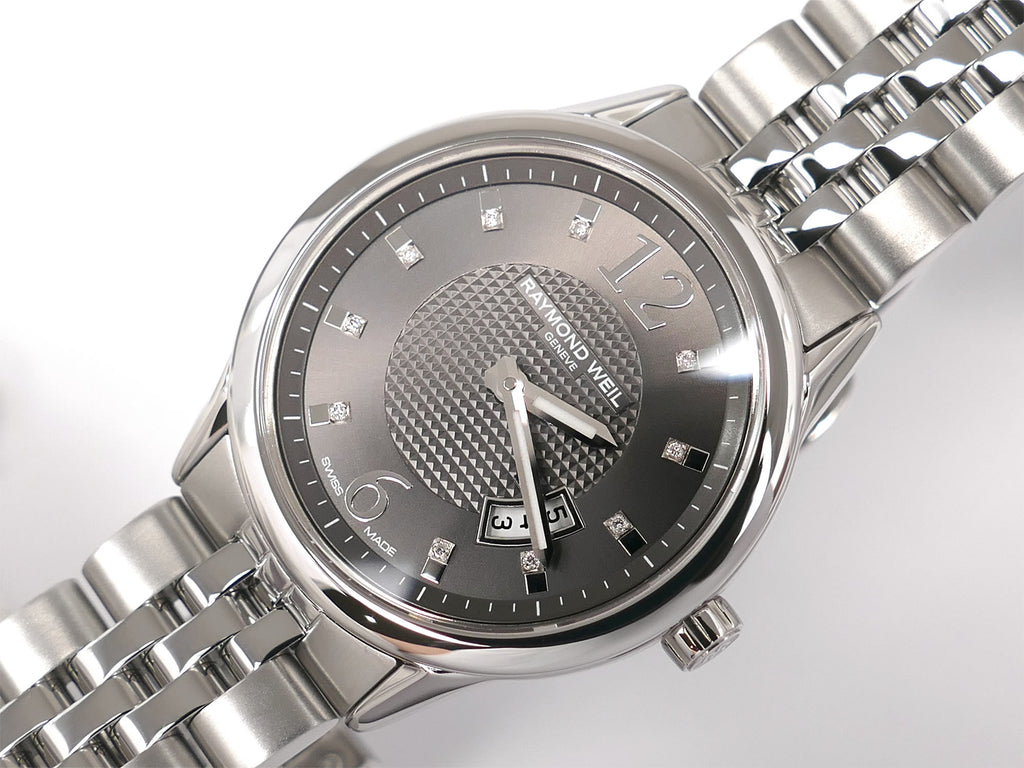 Raymond Weil Freelancer 5670 guilloche and sunburst dial