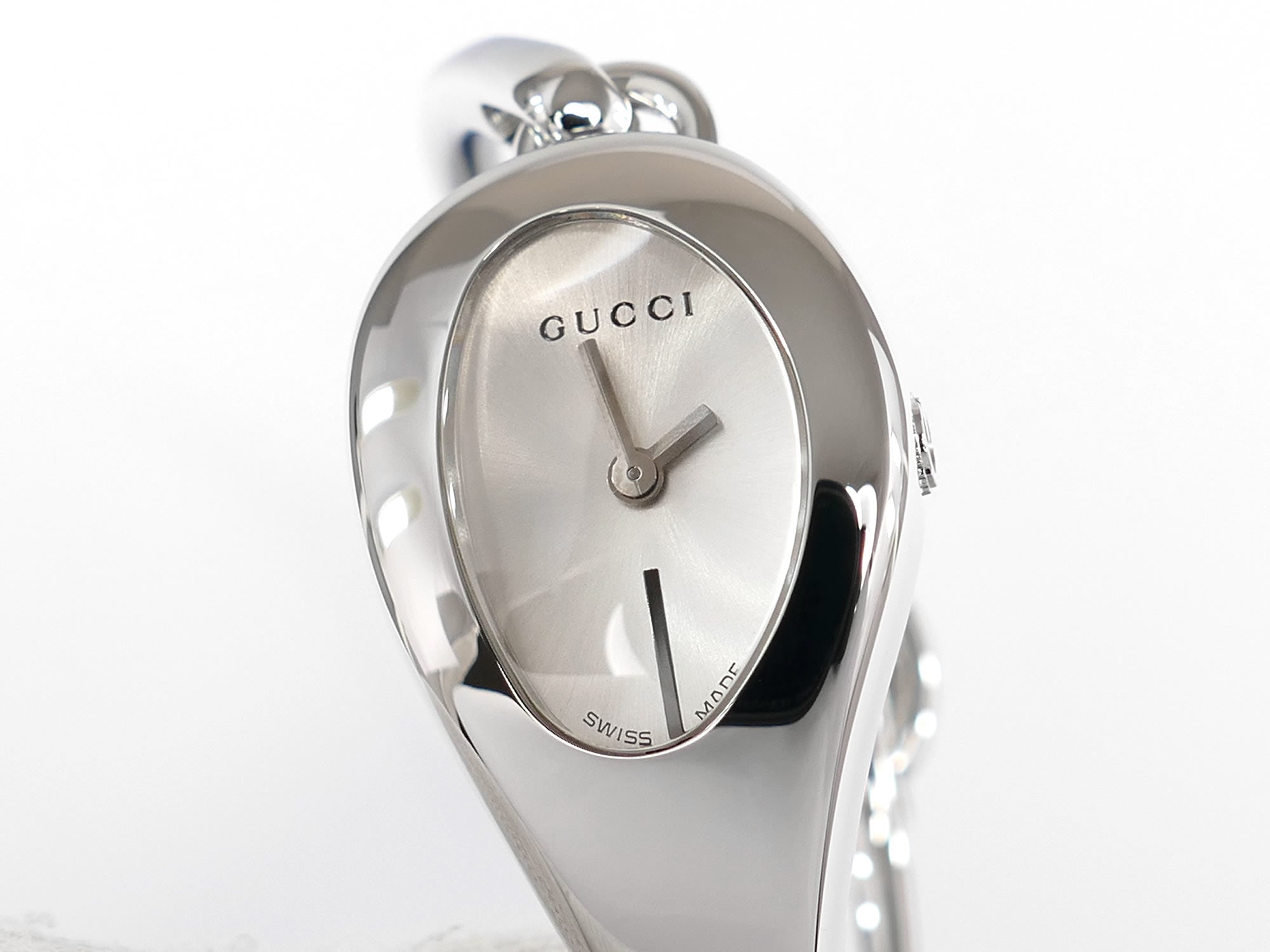 Gucci 103 Horsebit Silver Dial assymetrical