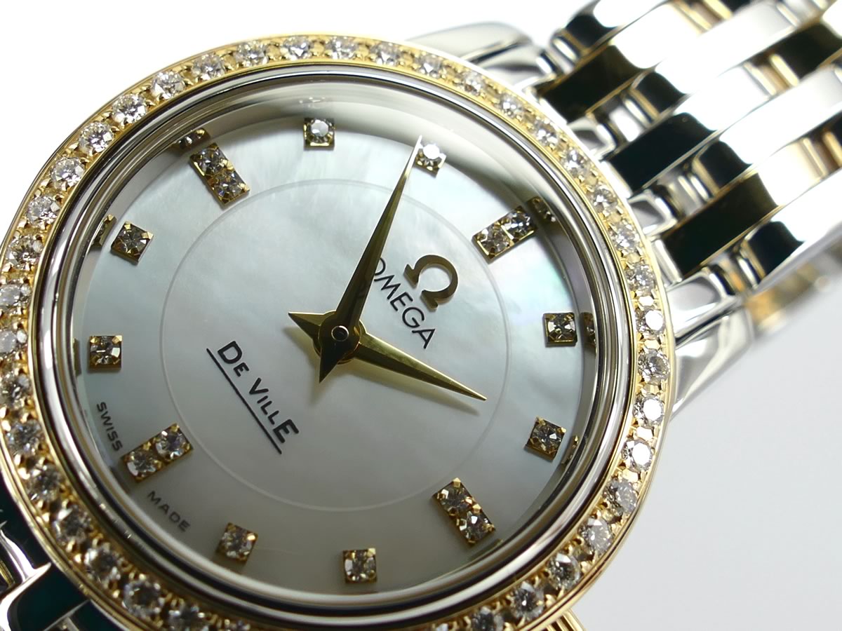 Omega De Ville Prestige White Mother of Pearl 4375.75.00 iridescent dial and faceted dauphine hands