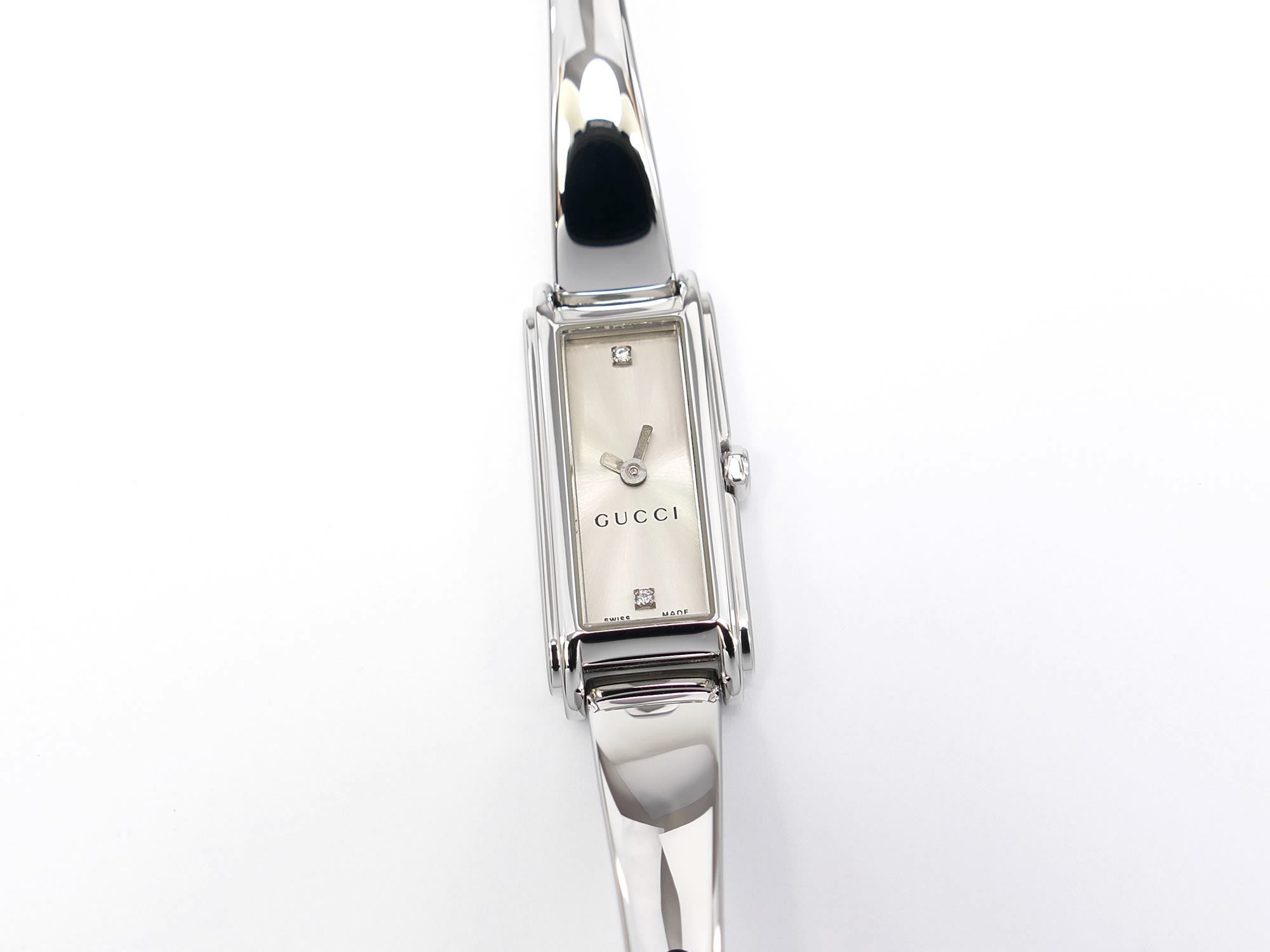Gucci G-Line 109 Silver Sunburst Dial with 2 Diamonds