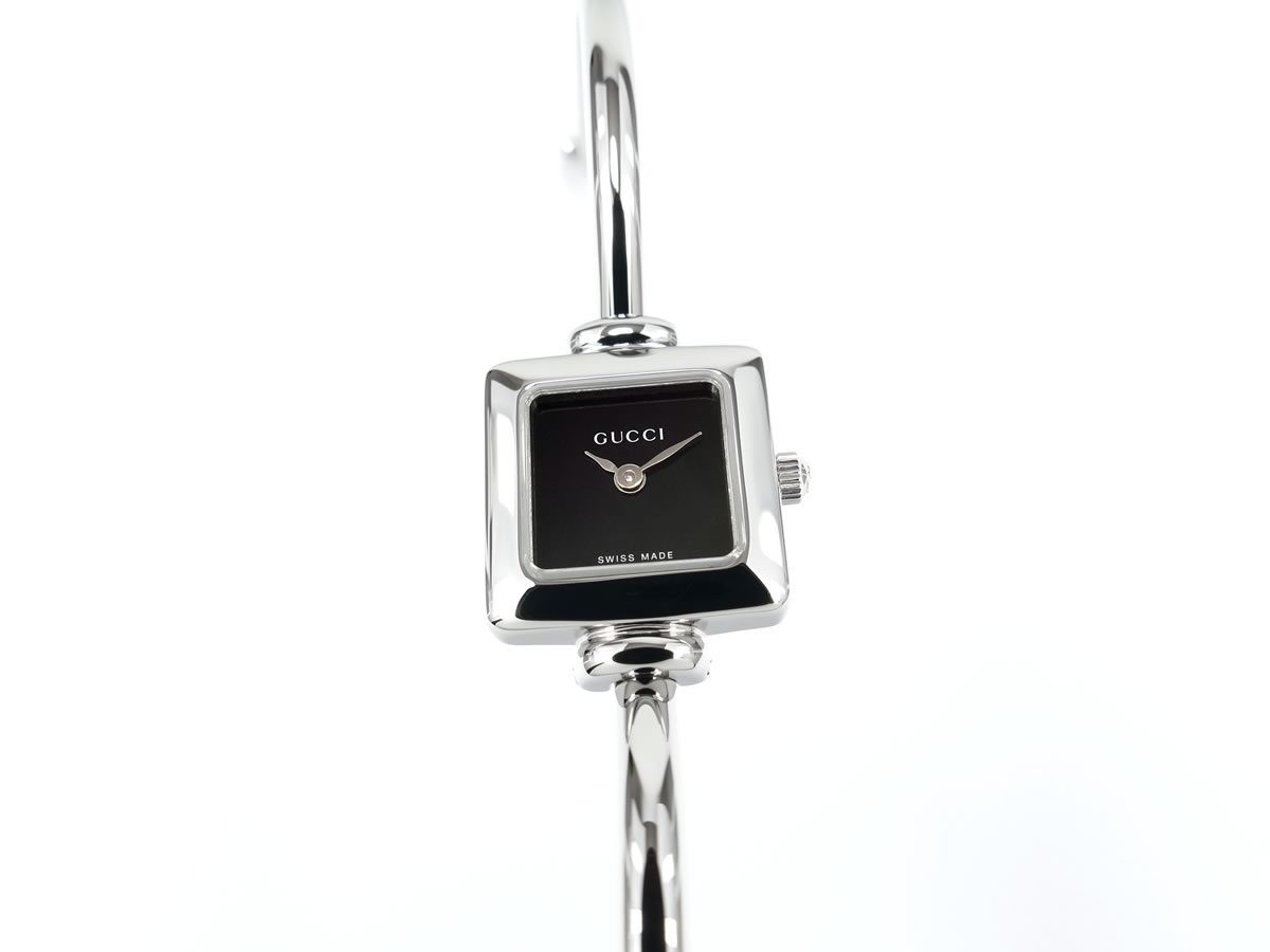 Gucci 1900 Black Square Dial on Stainless Steel Bangle